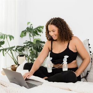 Kindred Bravely hands free pumping bra 
90% Nylon, 10% Spandex; Jersey